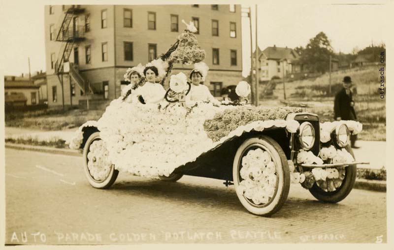 Image 5 - Auto Parade Golden Potlatch Seattle