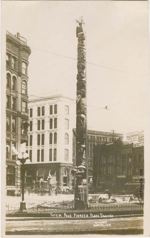 Image 50 - Totem Pole Pioneer Place Seattle