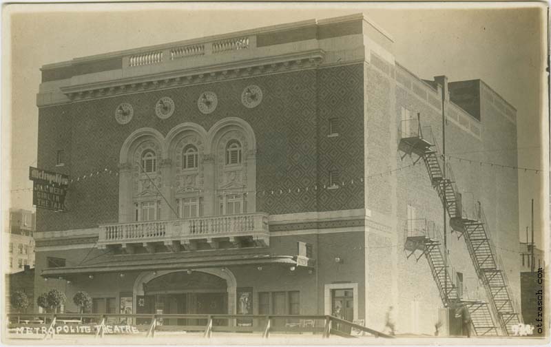 Image 930? - Metropolite Theatre