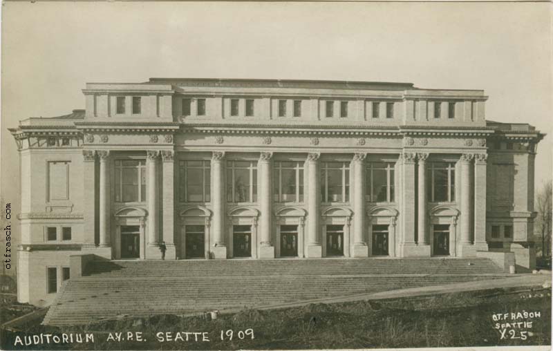 Image X25 - Auditorium A.Y.P.E. Seatte 1909